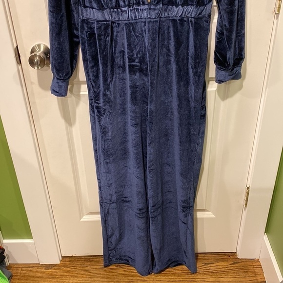 Fabletics Deep Navy Velour Zip Up Wide Leg Onesie NWT - Picture 6 of 8